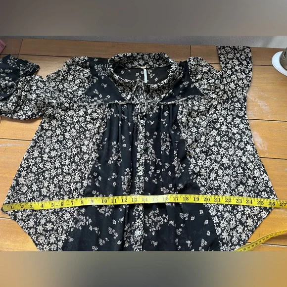 FreePeople Serena Black Floral Blouse Sheer Button Up Ditzy Cottage Witch Size M - Picture 15 of 16